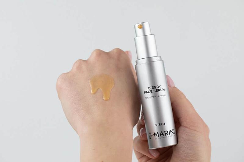 Odkryj tajemnicę glass skin: Jak osiągnąć doskonały efekt na skórze?