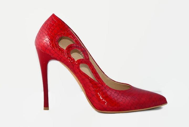 Dodatki do czerwonych szpilek