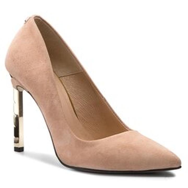 Elegancja i wygoda obuwia