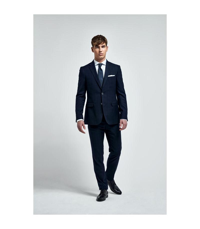 Idealny garnitur na studniówkę