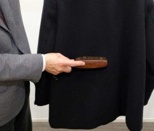 Jak skutecznie dbać o czyszczenie garnituru na co dzień?