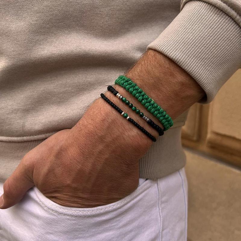 Stylowe męskie bransoletki – biżuteria, która podkreśli charakter każdego faceta