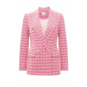 Stylowe zestawienia z tweedową marynarką na każdą okazję