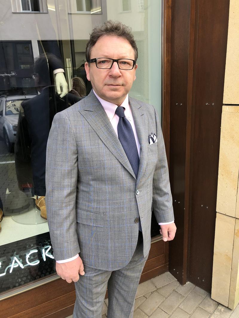 Detale w szyciu marynarki