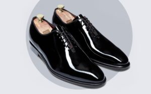 Idealne buty do smokingu – klucz do eleganckiego wyglądu na każdą okazję