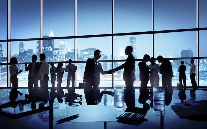 Idealny przewodnik: wszystko, co warto wiedzieć przed spotkaniem biznesowym w restauracji