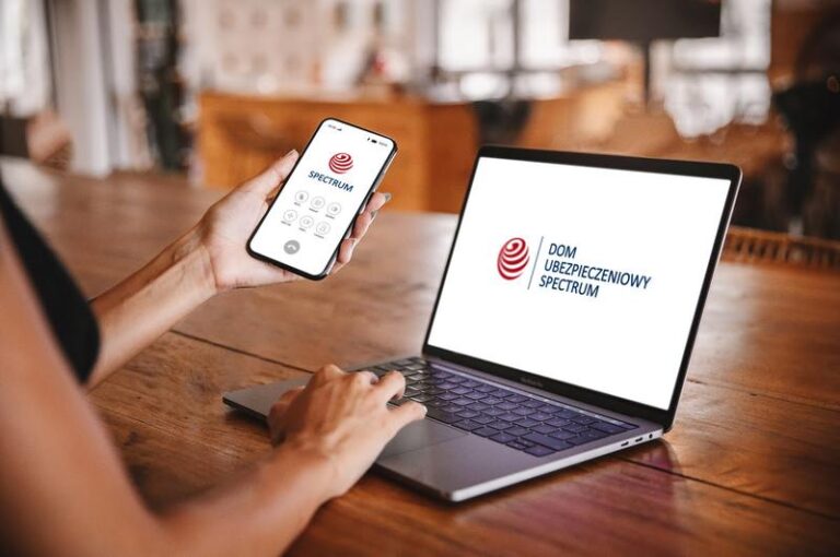 Jak urządzić idealne biuro do pracy zdalnej? Ekspert wskazuje na 5 kluczowych aspektów.