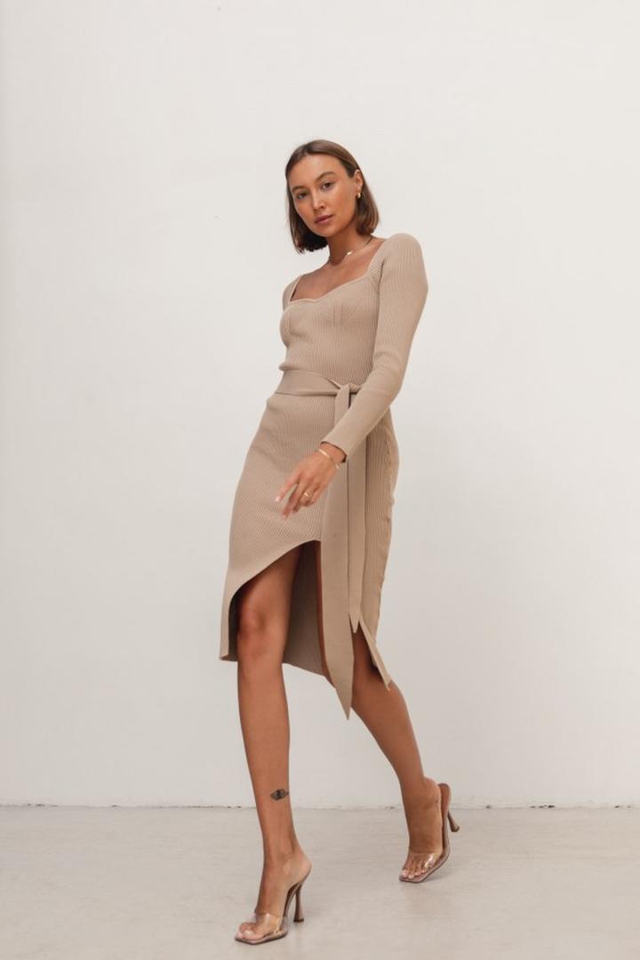 Eleganckie sukienki dzianinowe