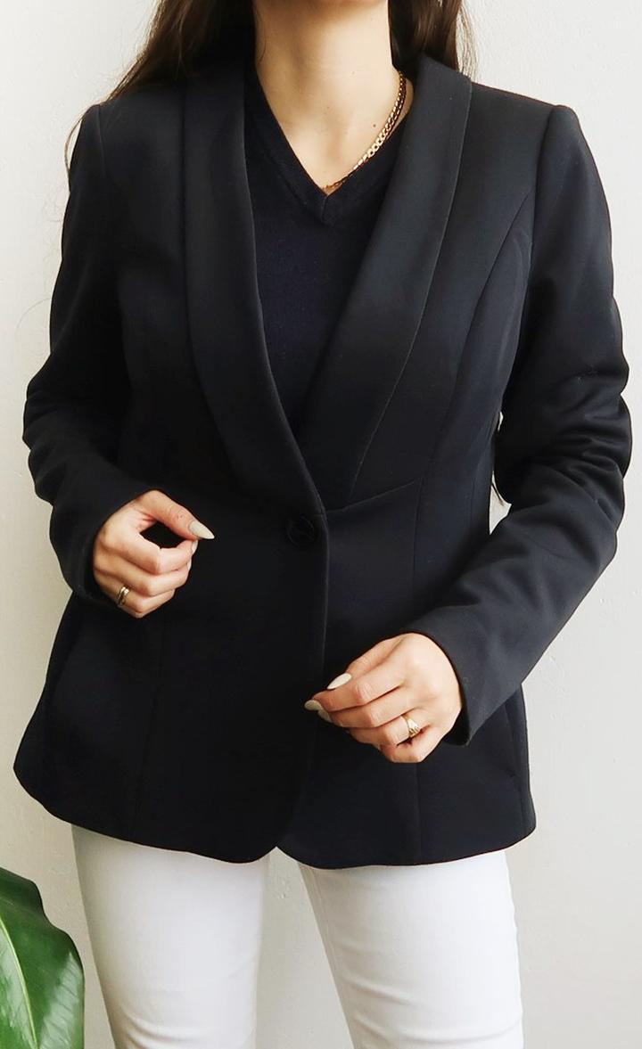 Odzież z drugiej ręki i kultura unikalności