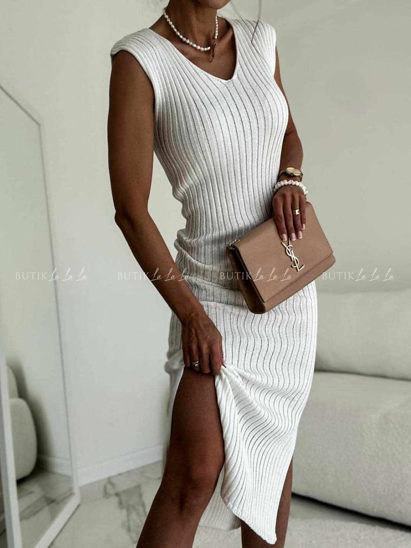 Sukienki dzianinowe jesień