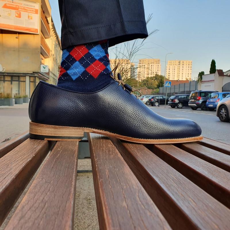 Jak dopasować zbyt duże obuwie