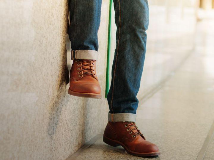 Metody podwijania spodni na różne okazje