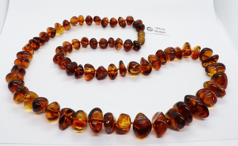 Srebrny naszyjnik z bursztynem