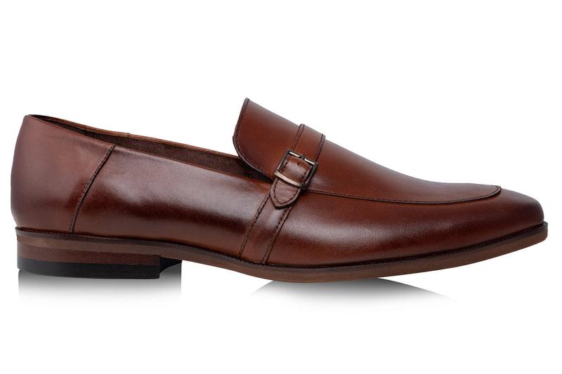 Kolory butów do garnituru