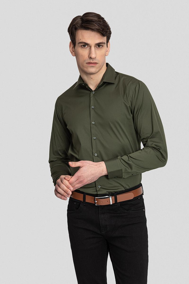 Modne stylizacje z koszulą z kapturem