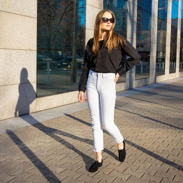 Stylowe połączenia: jak dobrać buty do jeansów – 5 inspirujących propozycji