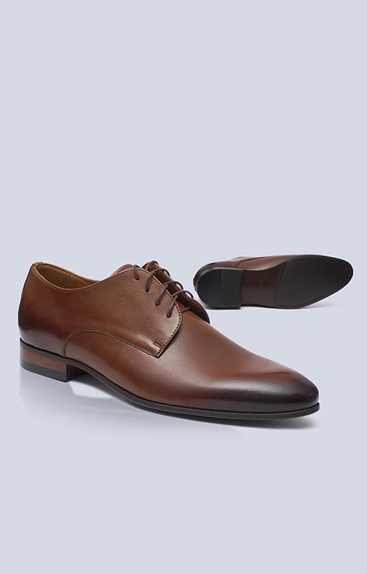Brązowe buty do garnituru