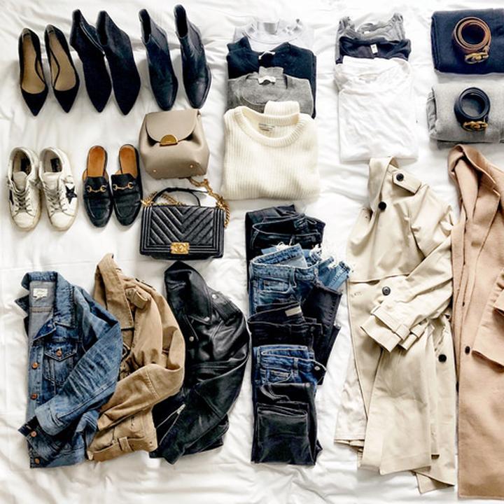 Jak stworzyć funkcjonalną i stylową garderobę na cały sezon? Sekrety kapsułowej szafy