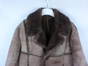 Jak wybrać idealny kożuch z owczej skóry do swojej garderoby?