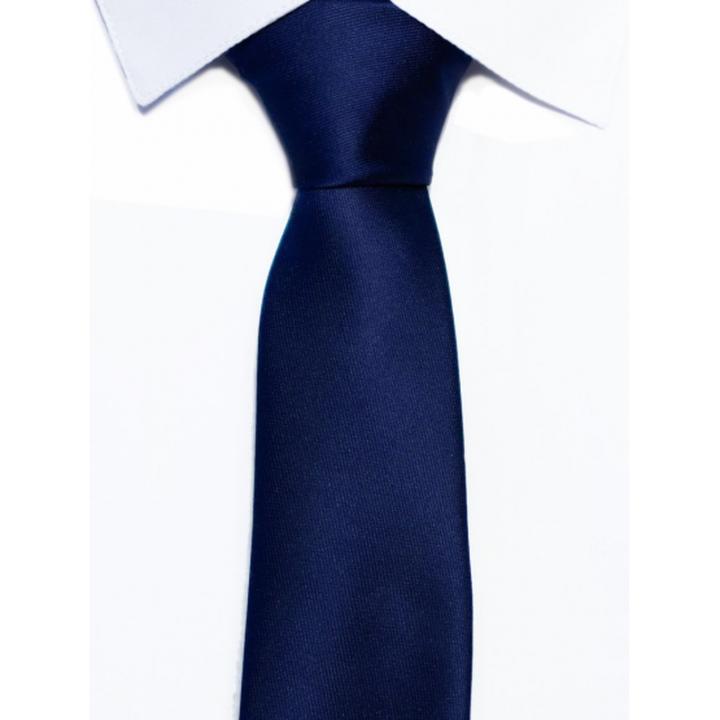 Jak dobierać krawat do stroju