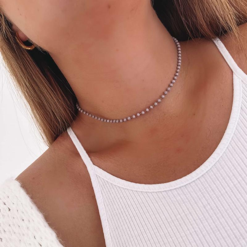 Łączenie chokera z inną biżuterią