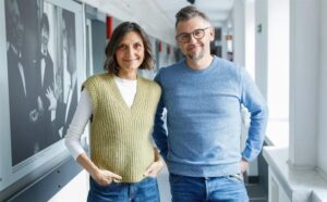 10 Wybitnych Człowiek Serialowych, Które Musisz Poznać!