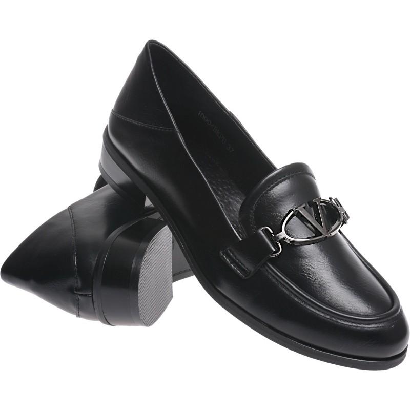 Historyczne obuwie męskie