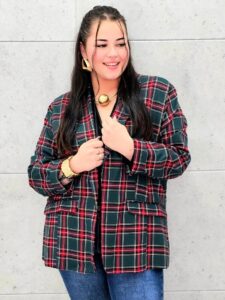 Jak stylowo nosić zwykłą marynarkę, aby wyglądać niezwykle?